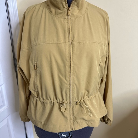 Old Navy Loose Fitting Stretch Tech Jacket in a banana yellow size large - Picture 12 of 12